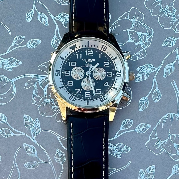 Chronograph Watch with Leather Strap - Picture 2 of 5